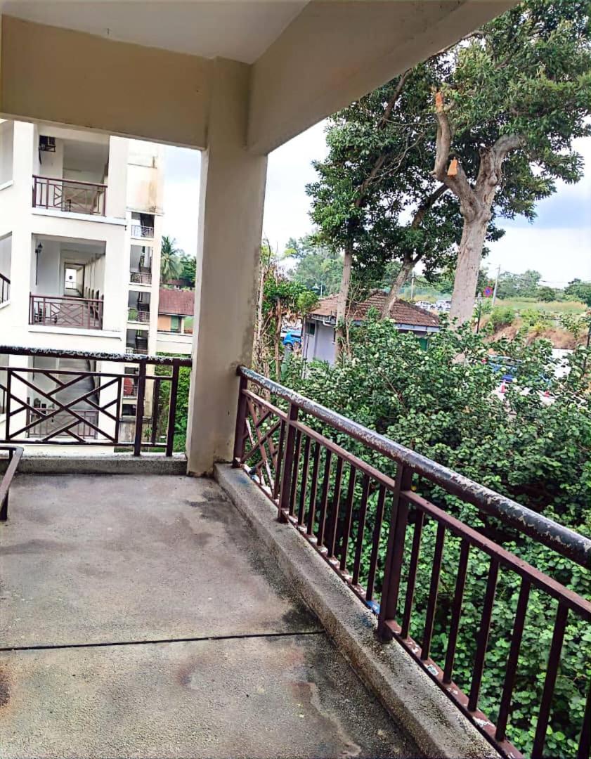 Bidadari Lagoon 4 Islamic Homestay Port Dickson Exteriör bild