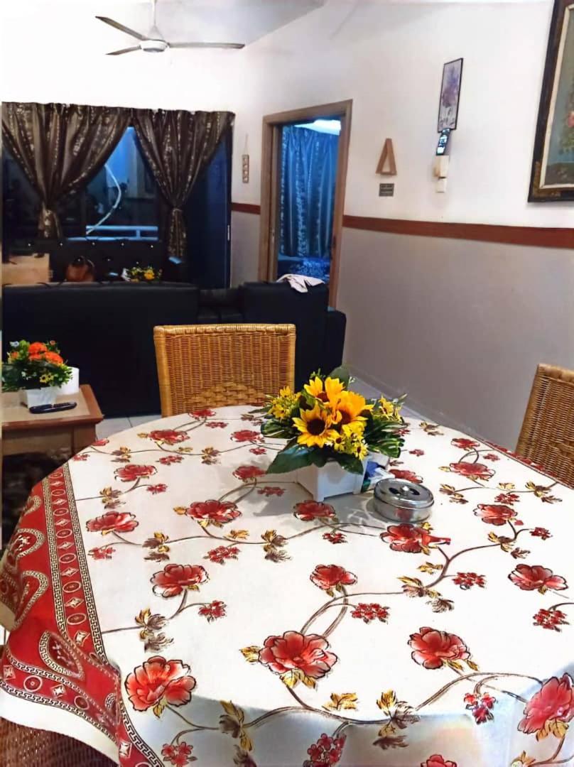 Bidadari Lagoon 4 Islamic Homestay Port Dickson Exteriör bild